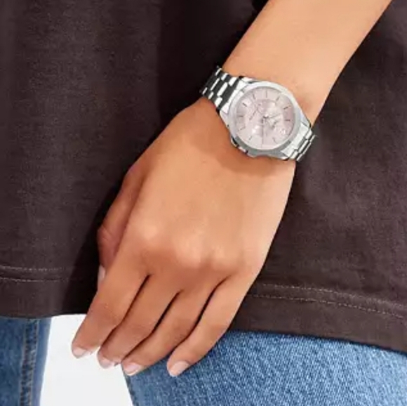 LUXURY COACH 37MM WATCH "LIBBY" STAINLESS STEEL WATER RESISTANT - Picture 4 of 9